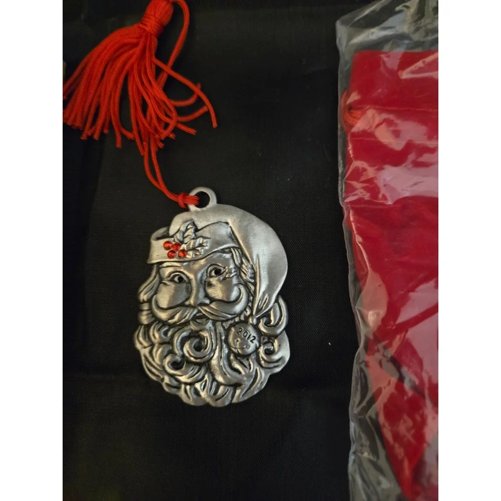 AVON 2012 PEWTER CHRISTMAS SANTA ORNAMENT Collectible New w/ box and bag